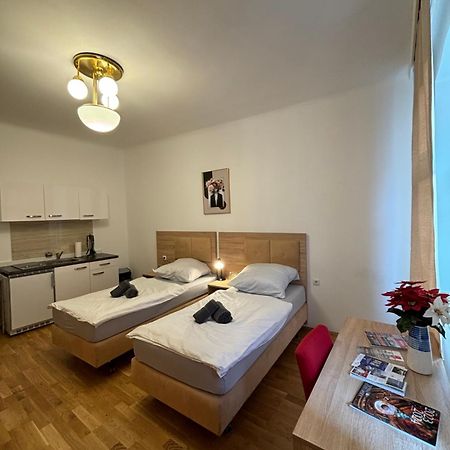 Hotel Default 1170 Vienna Esterno foto